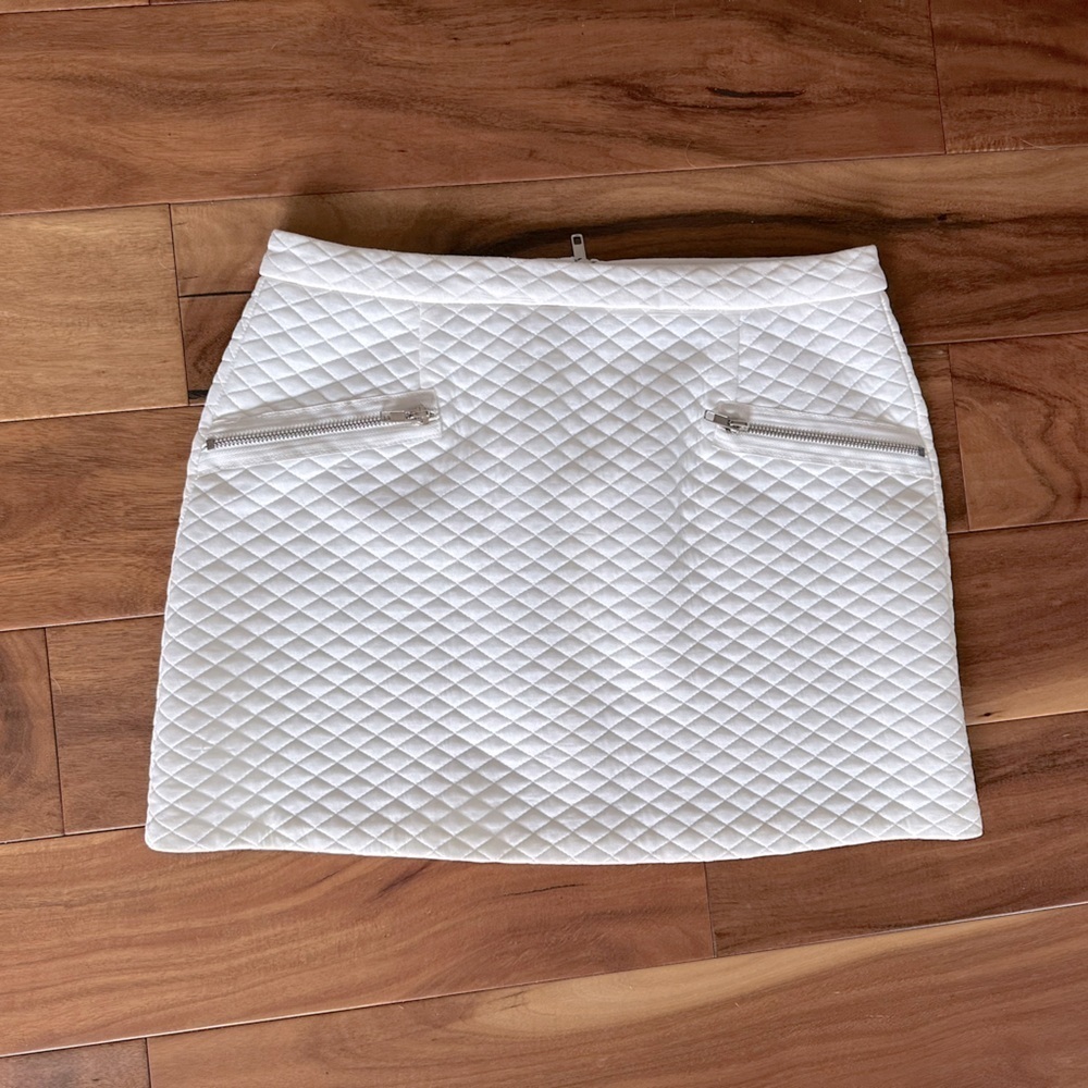 Necessary Objects White Quilted Mini Skirt size Large